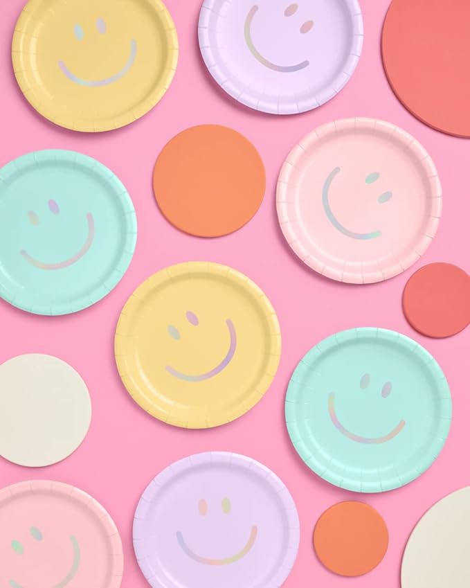 xo, Fetti Smiley Paper Plates - Image 8
