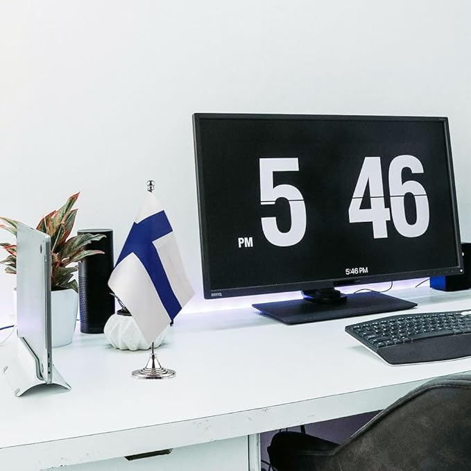Finland Flag Finnish Flags, Small Mini Finnish Desk Flag, Used - Image 5