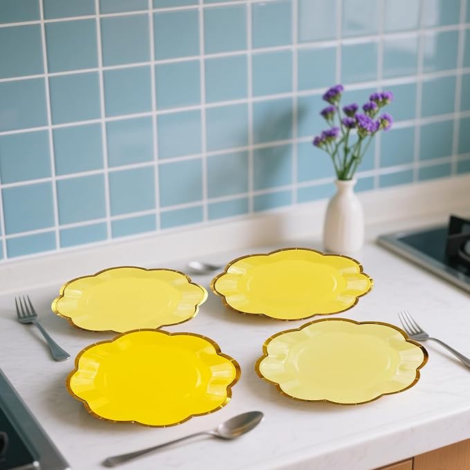 48Pcs Yellow Scalloped Party Plates - Image 6