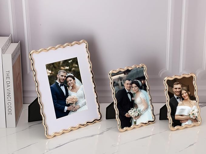 8 x 10'' Heavy-Duty Zinc Alloy Gold Photo Frames - Image 3