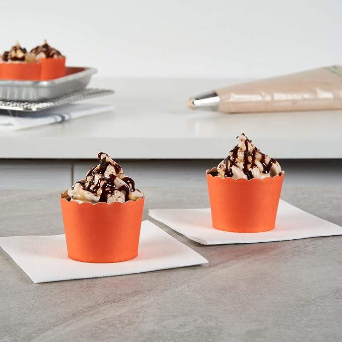 Panificio 3 Ounce Cupcake Wrappers, 200 Scalloped Baking Cups - Image 3