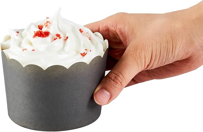 Panificio 10 Ounce Cupcake Wrappers, 200 Scalloped Baking Cups - Image 11