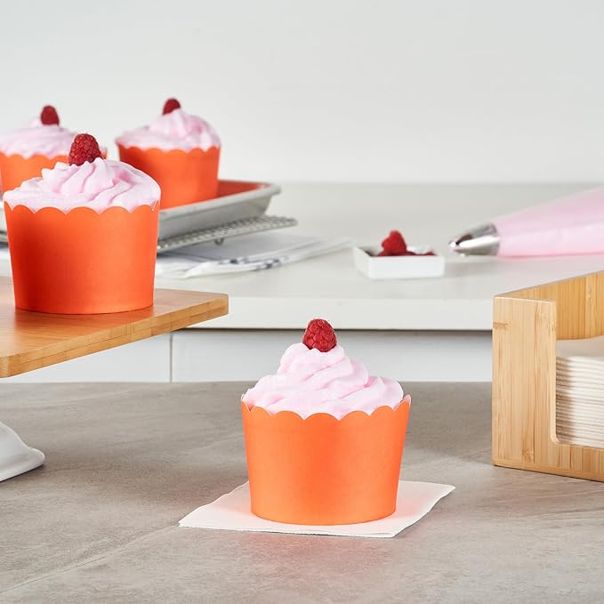 Panificio 10 Ounce Cupcake Wrappers, 200 Scalloped Baking Cups - Image 4
