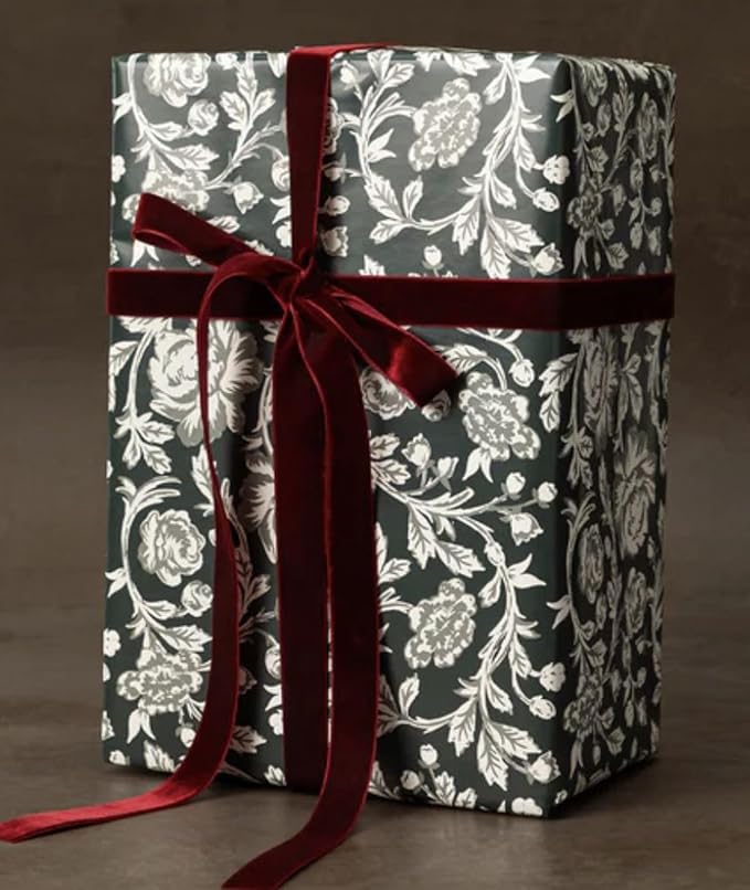 Burgundy Velvet Ribbon 5/8'' 25 Yards - Image 3