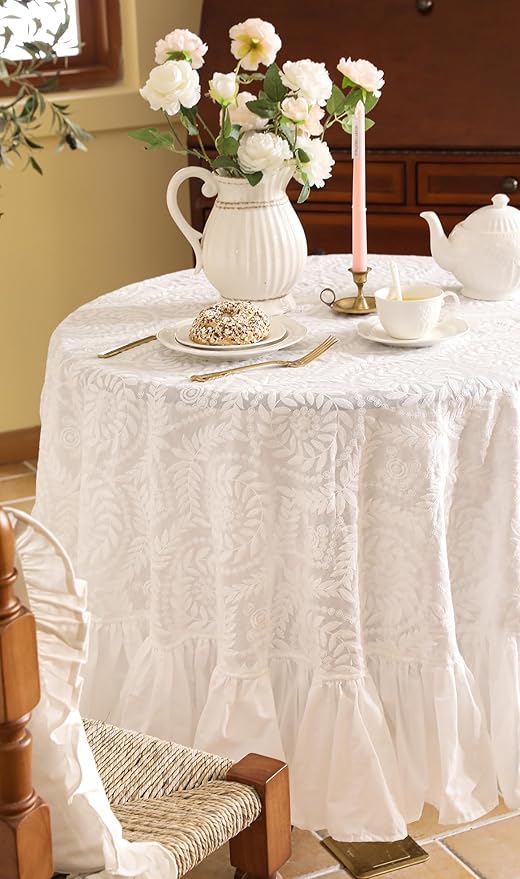 patdrea Vintage Ruffle Tablecloth - Image 8