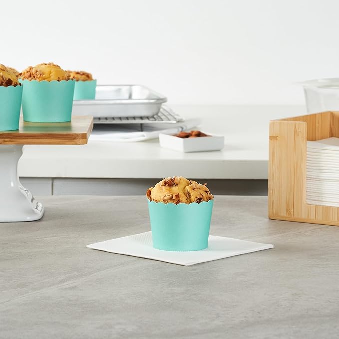 Panificio 3 Ounce Cupcake Wrappers, 200 Scalloped Baking Cups - Image 4