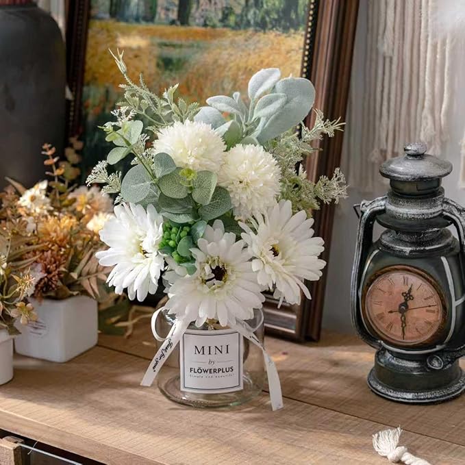 LADADA Artificial Hydrangea and Glass vase Decoration, Used - Image 5