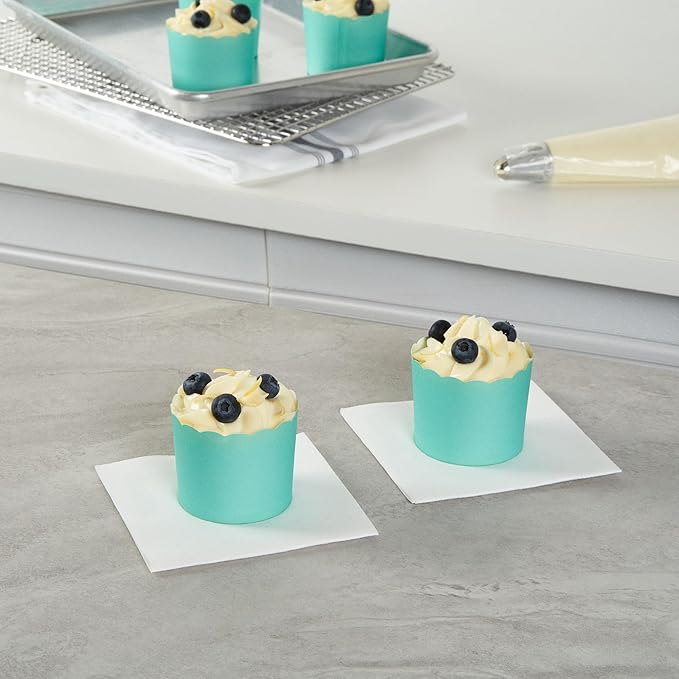 Panificio 6 Ounce Cupcake Wrappers, 200 Scalloped Baking Cups - Image 6
