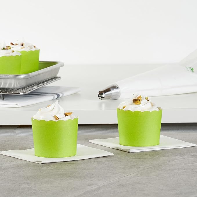 Panificio 6 Ounce Cupcake Wrappers, 200 Scalloped Baking Cups - Image 3