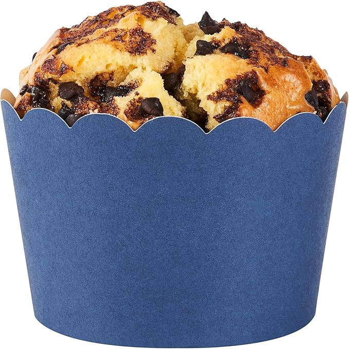Panificio 10 Ounce Cupcake Wrappers, 200 Scalloped Baking Cups - Image 9