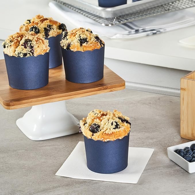 Panificio 6 Ounce Cupcake Wrappers, 200 Scalloped Baking Cups - Image 8