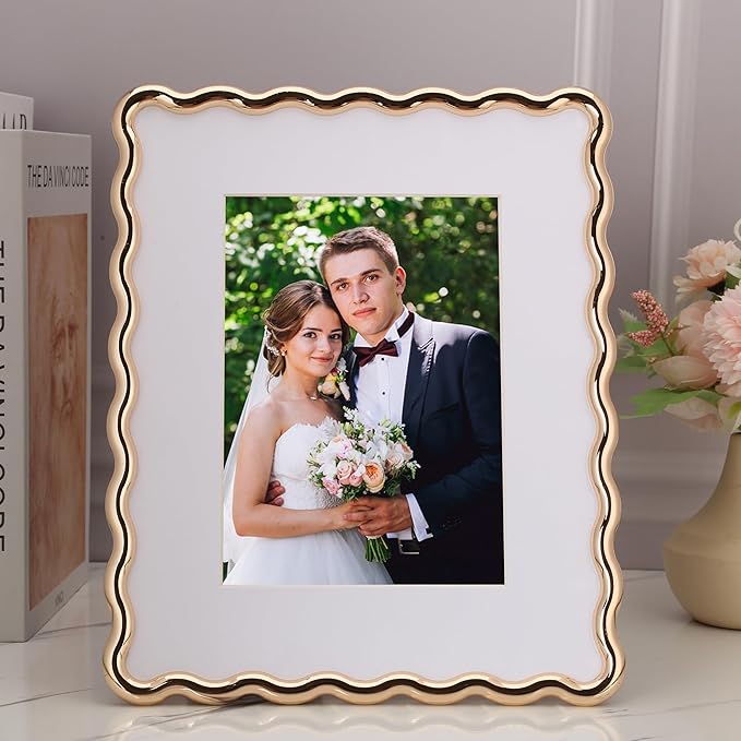 8 x 10'' Heavy-Duty Zinc Alloy Gold Photo Frames - Image 2