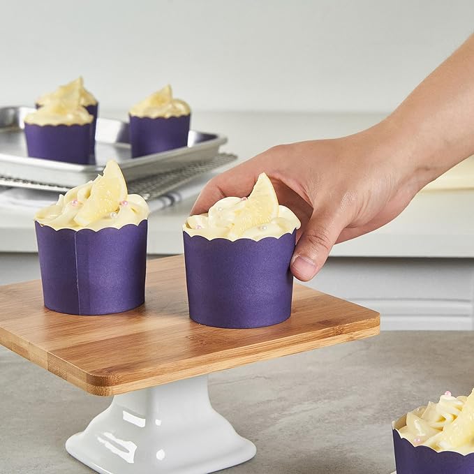Panificio 6 Ounce Cupcake Wrappers, 200 Scalloped Baking Cups - Image 5