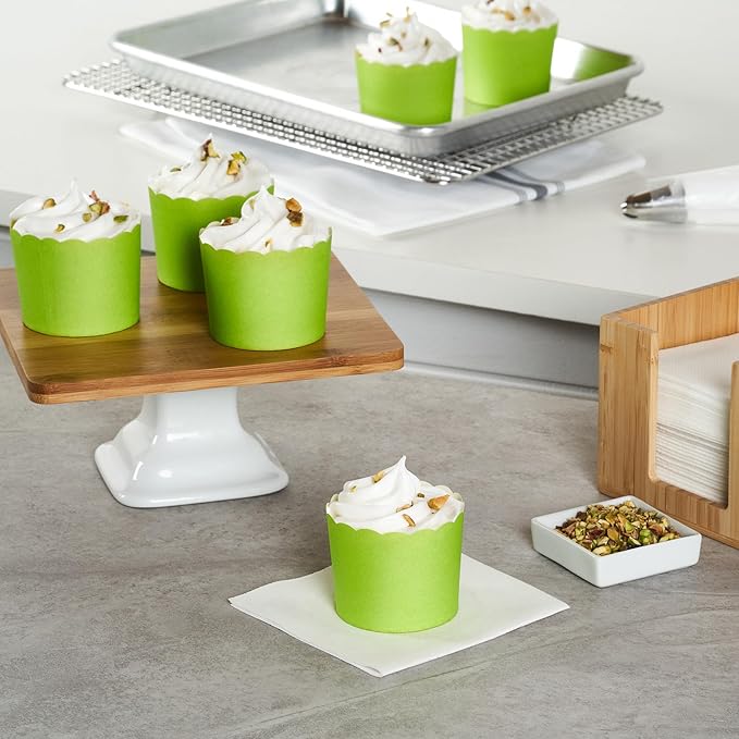 Panificio 6 Ounce Cupcake Wrappers, 200 Scalloped Baking Cups - Image 8
