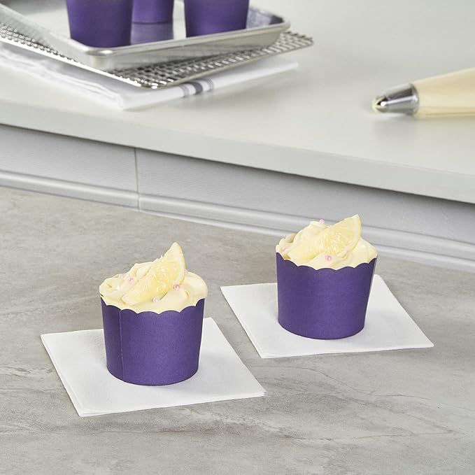 Panificio 6 Ounce Cupcake Wrappers, 200 Scalloped Baking Cups - Image 6