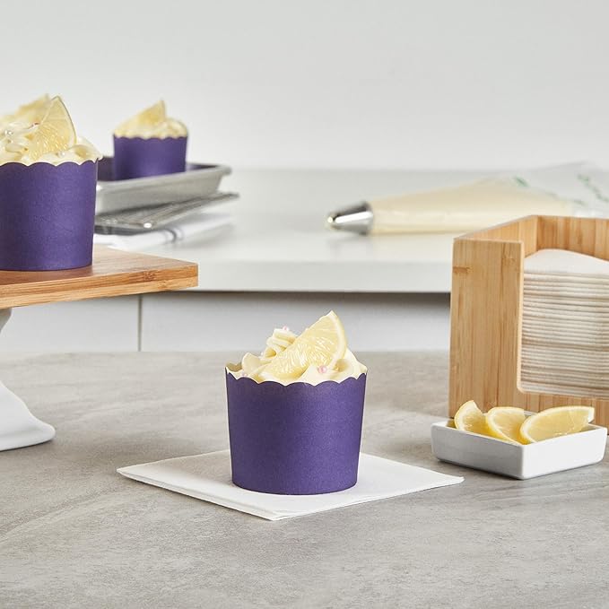 Panificio 6 Ounce Cupcake Wrappers, 200 Scalloped Baking Cups - Image 4