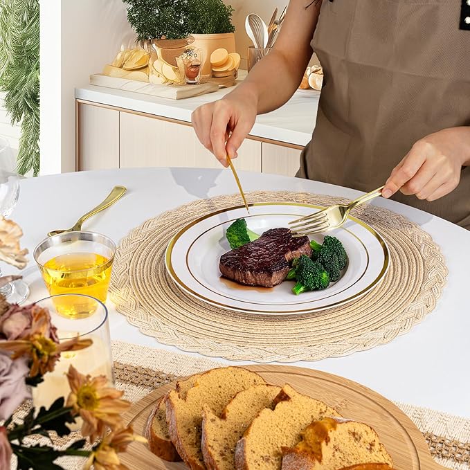 BESTVIP 700PCS Gold Plastic Dinnerware Set - Image 7