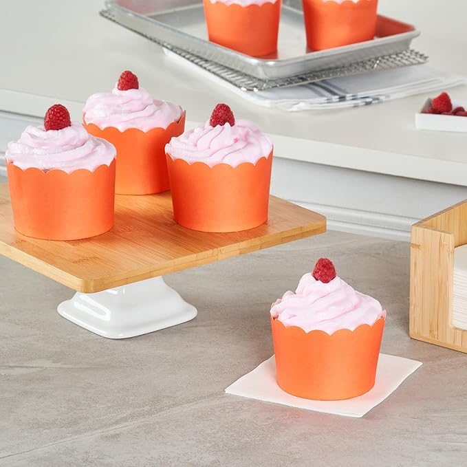 Panificio 10 Ounce Cupcake Wrappers, 200 Scalloped Baking Cups - Image 8